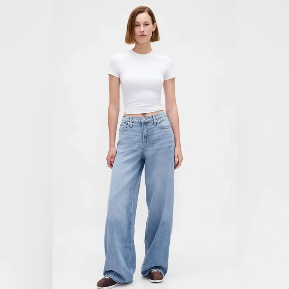 NWT GAP Baggy Mid Rise Ultra Soft Denim Wide Leg Jeans Purple tint 29 8‎ R